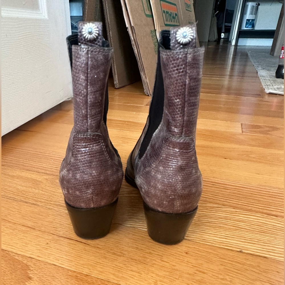 Paige Willa Python Chelsea Boots Size 8.5 - Picture 5 of 7